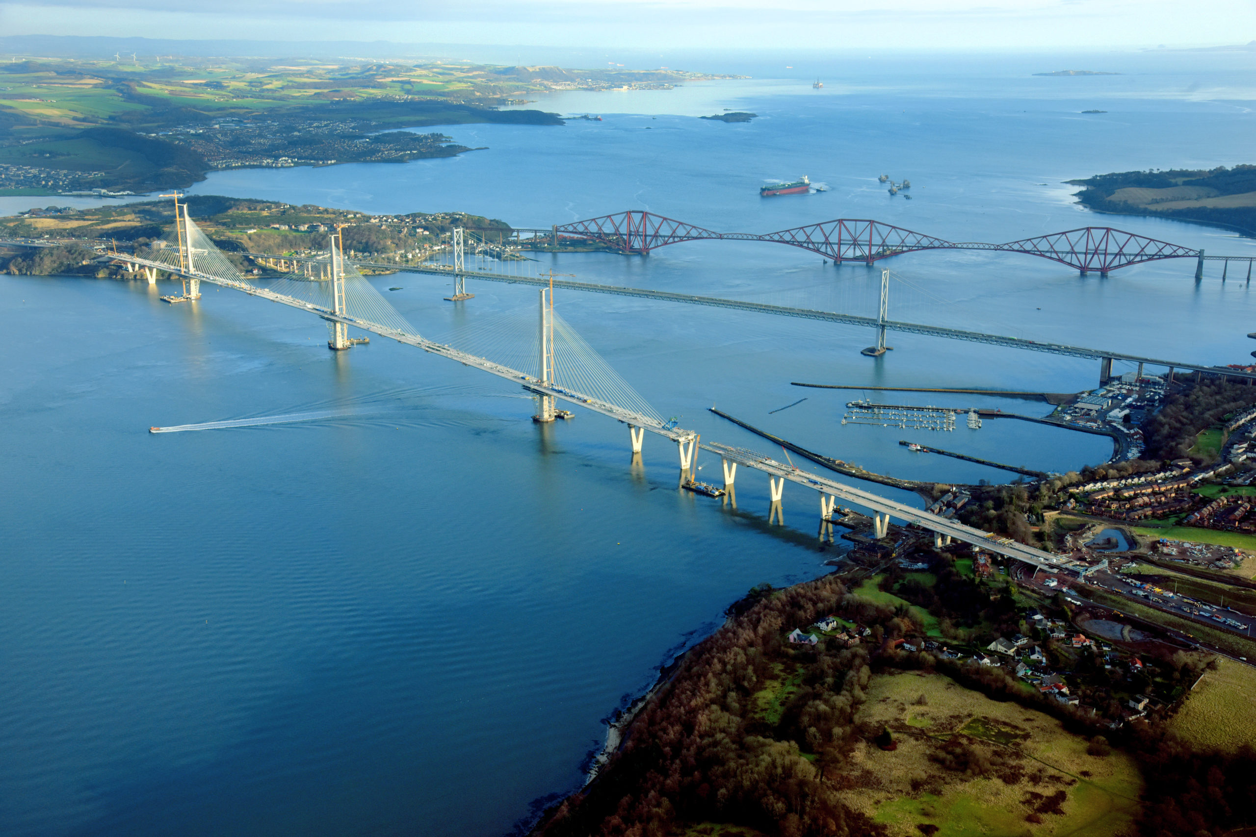 case civil and structural engineering project Forth Bridge Queensferry Crossing under construction